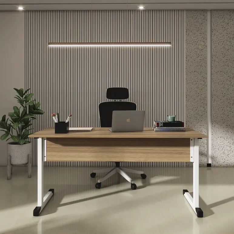 Mesa de Escritório 150 cm com Pé Tubular